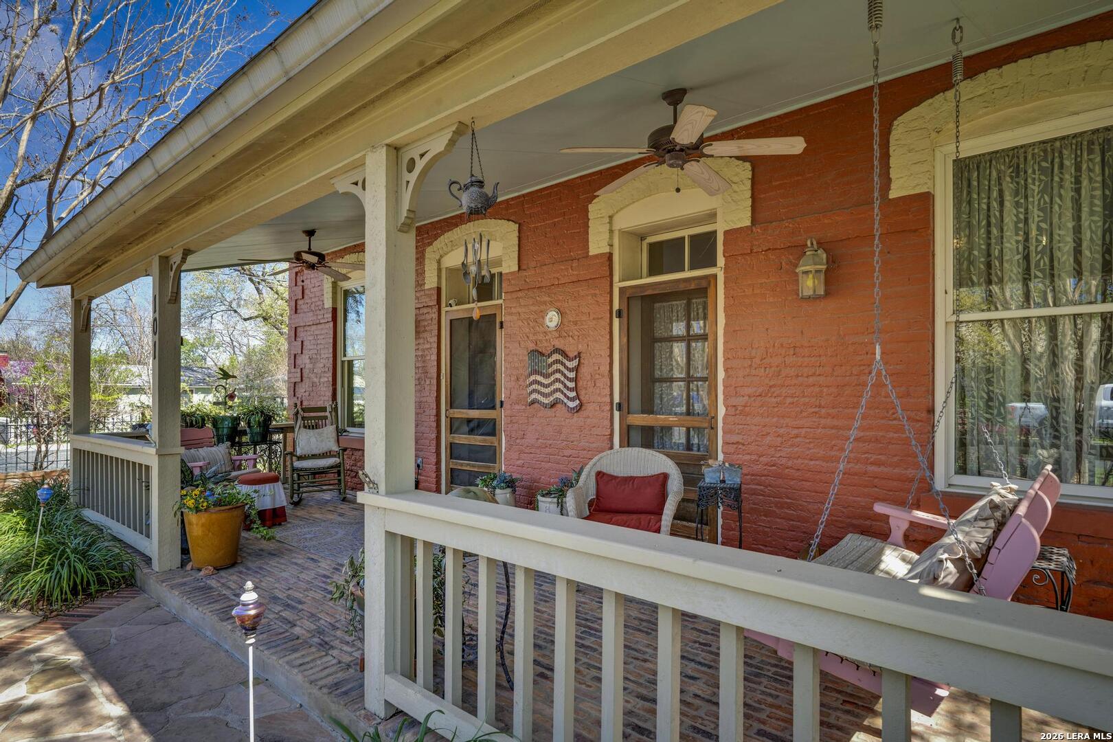 101 Landa Boerne TX 78006