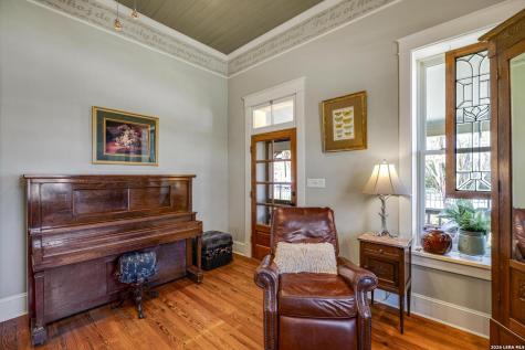 101 Landa Boerne TX 78006