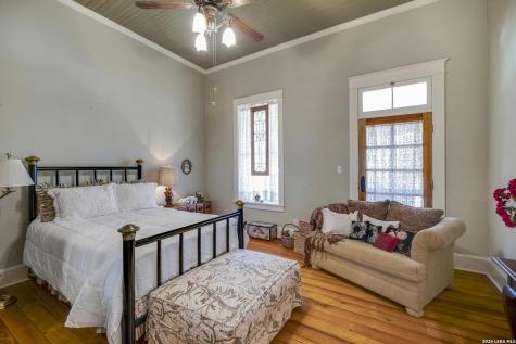 101 Landa Boerne TX 78006