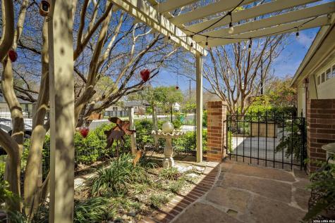 101 Landa Boerne TX 78006