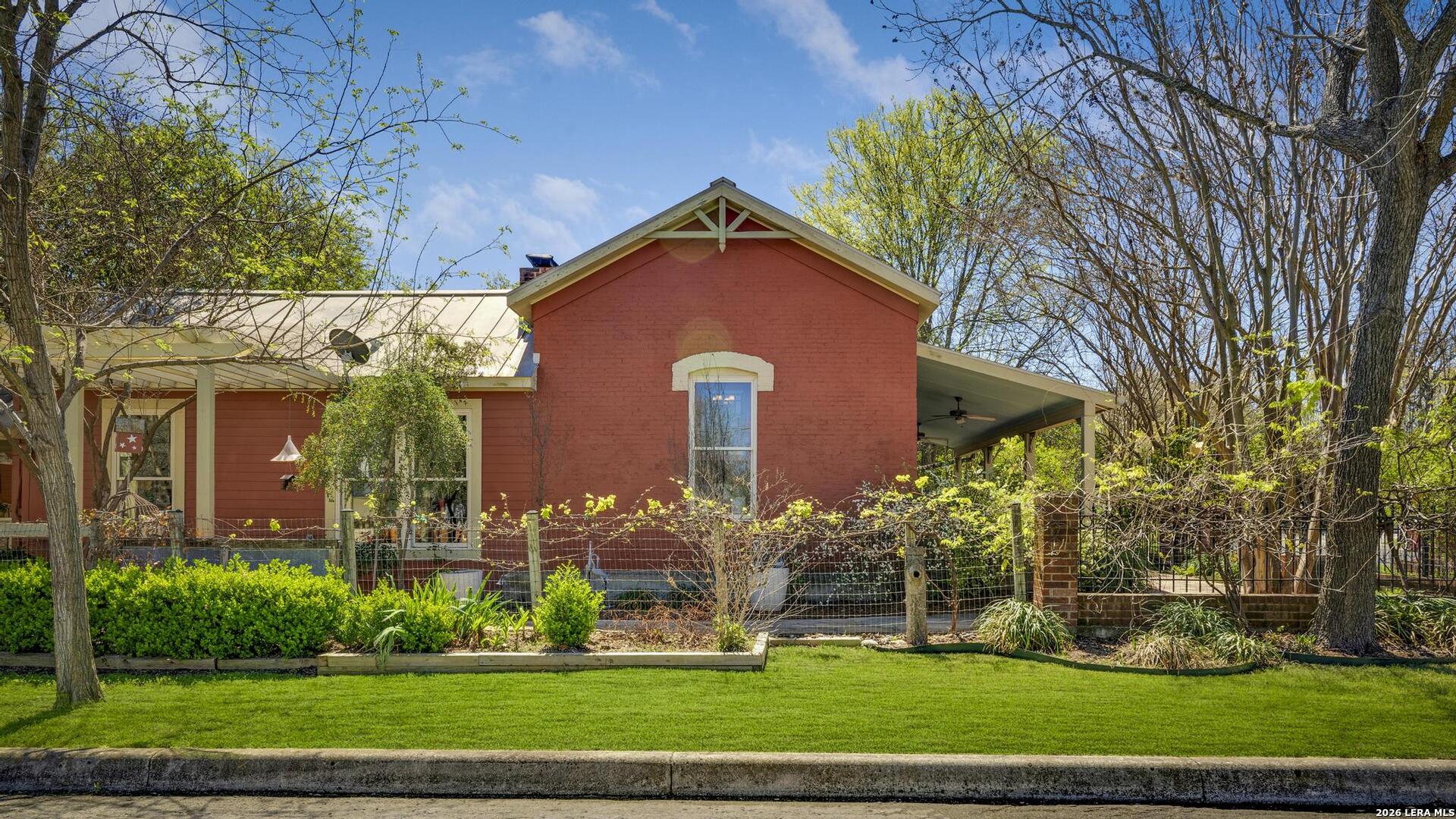 101 Landa Boerne TX 78006