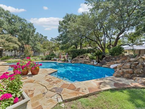 2 Galleria Drive San Antonio TX 78257