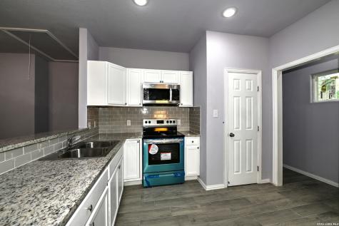 870 W Southcross Boulevard San Antonio TX 78211