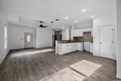 870 W Southcross Boulevard San Antonio TX 78211