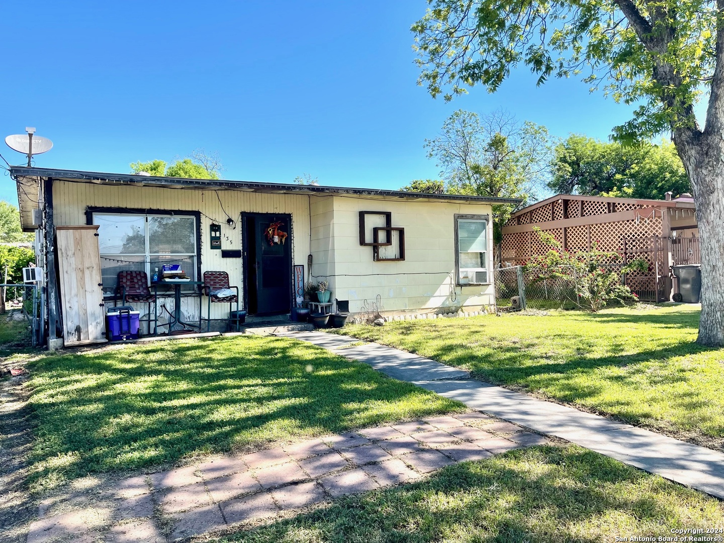 135 Danny Clay Drive San Antonio TX 78228