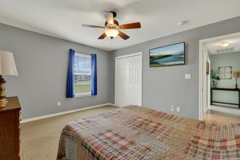 175 Creekwood Drive Gonzales TX 78629