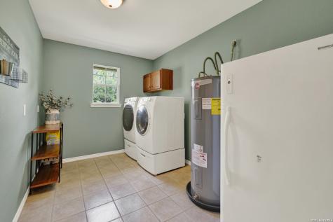 175 Creekwood Drive Gonzales TX 78629
