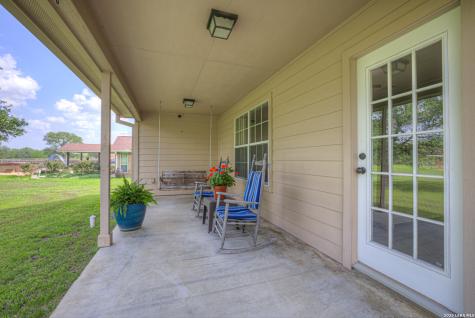 175 Creekwood Drive Gonzales TX 78629