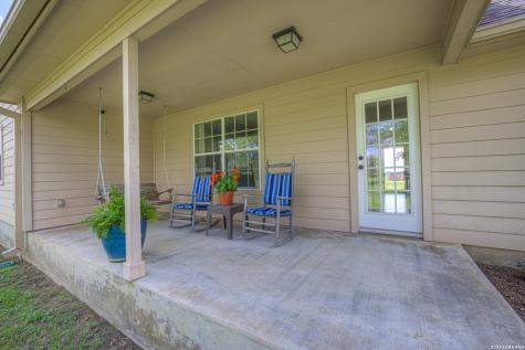 175 Creekwood Drive Gonzales TX 78629