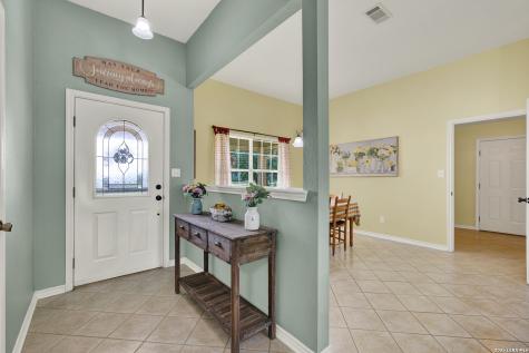 175 Creekwood Drive Gonzales TX 78629