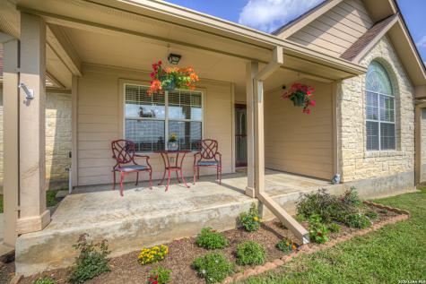 175 Creekwood Drive Gonzales TX 78629