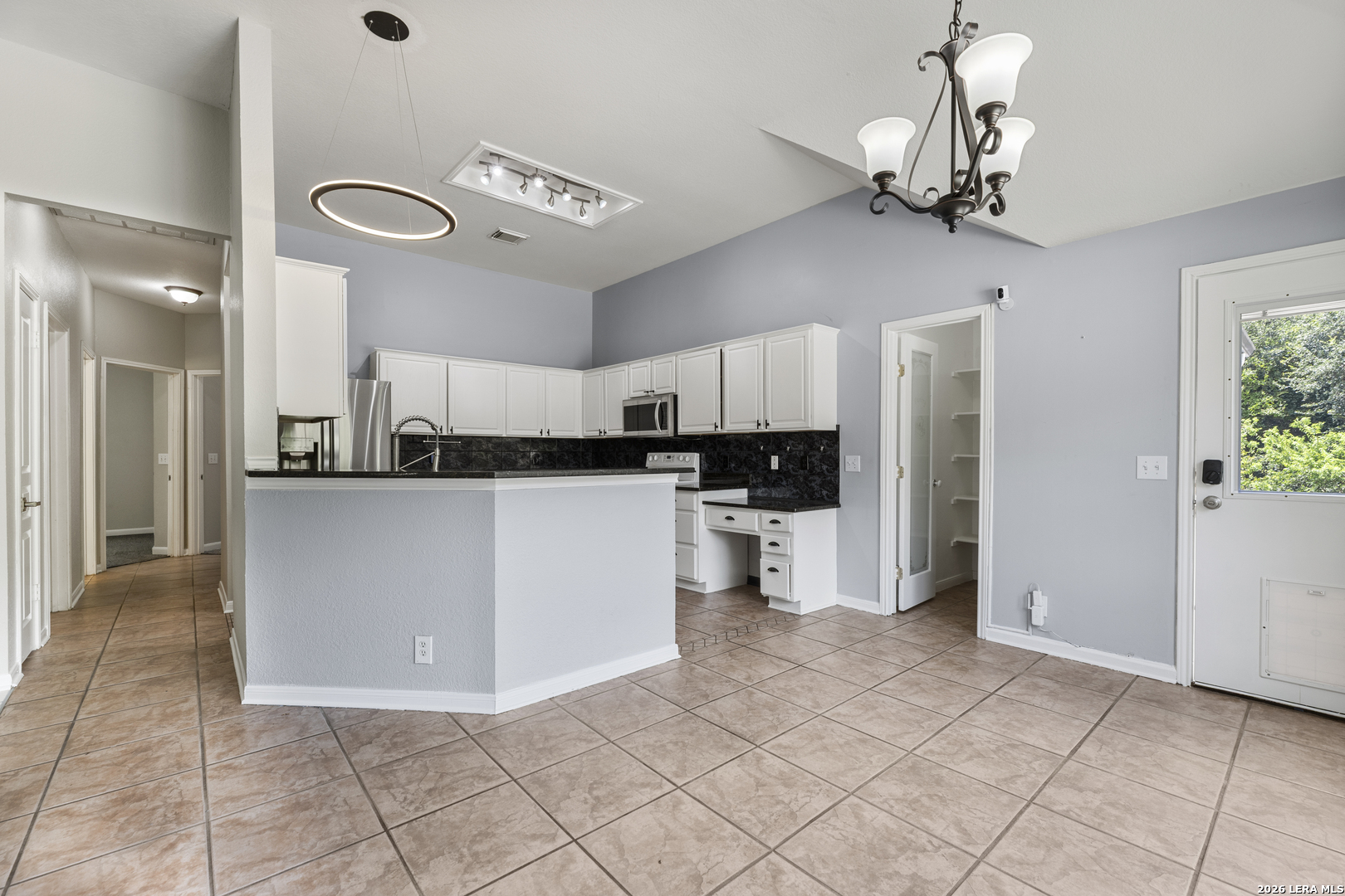2555 Crested Heights Schertz TX 78154