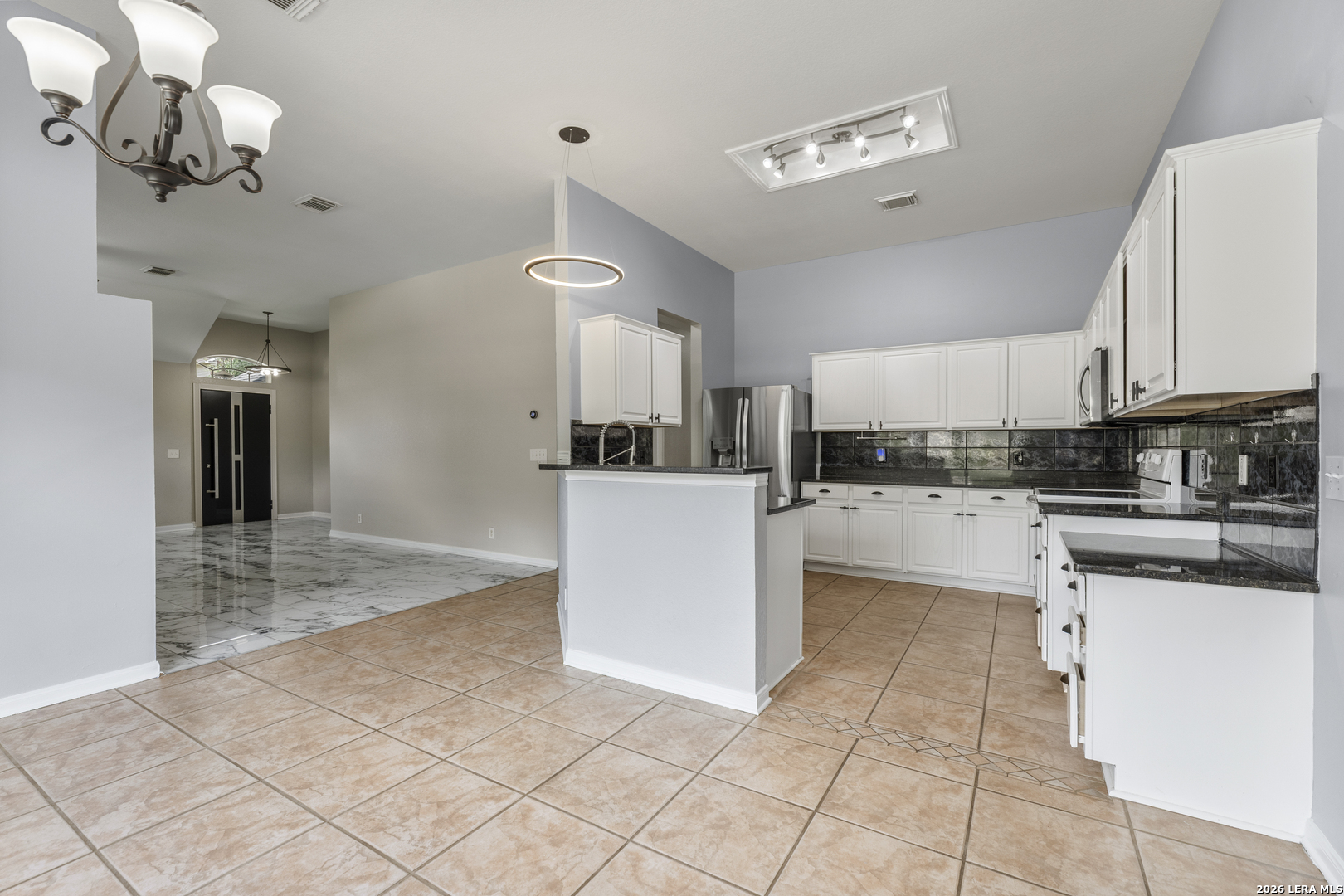 2555 Crested Heights Schertz TX 78154