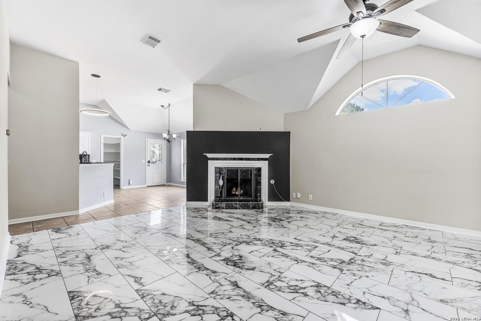 2555 Crested Heights Schertz TX 78154