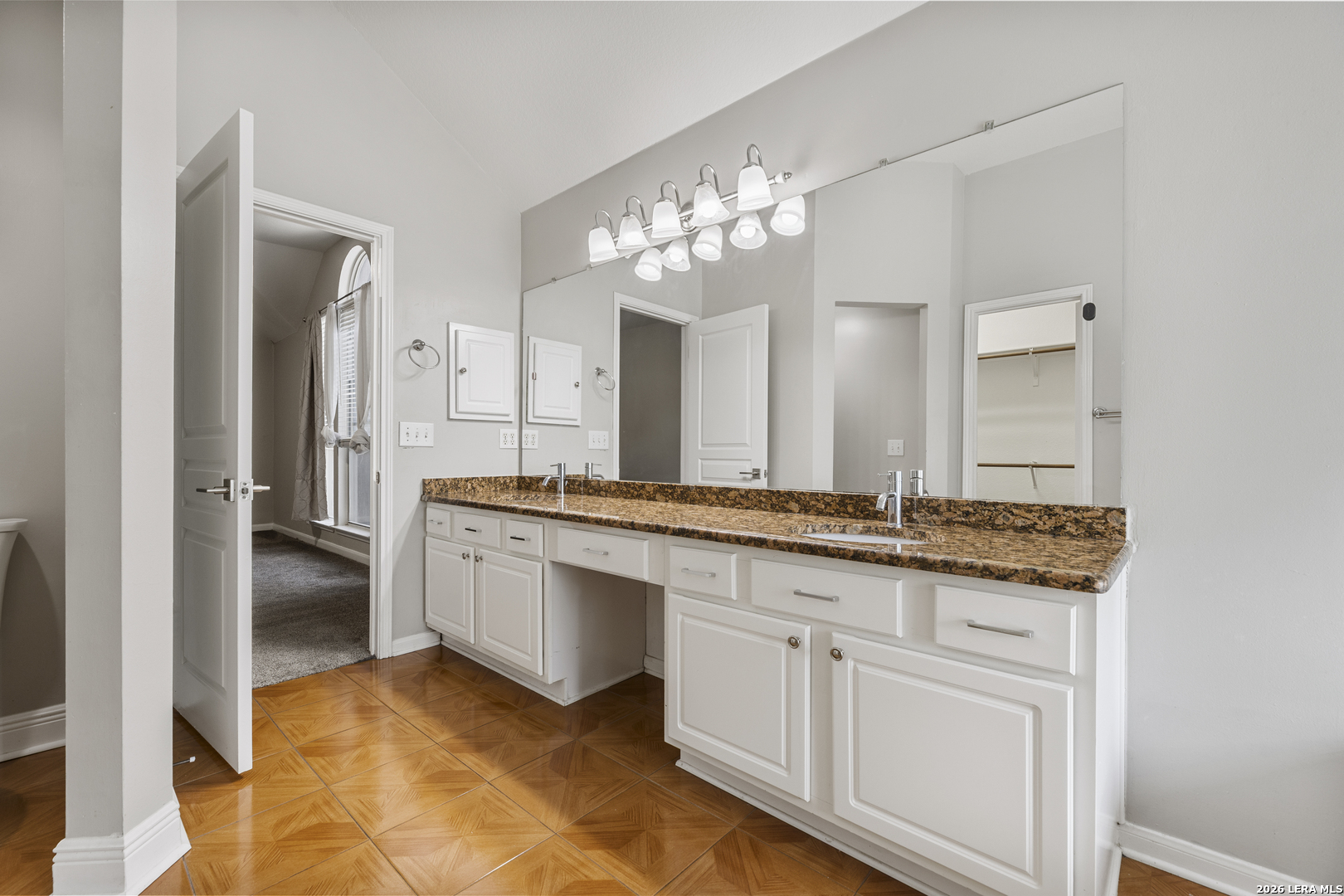 2555 Crested Heights Schertz TX 78154