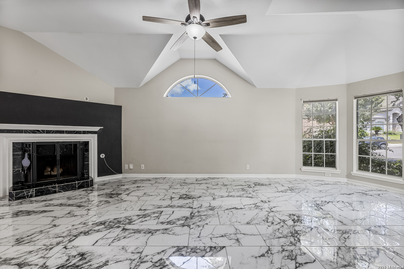 2555 Crested Heights Schertz TX 78154