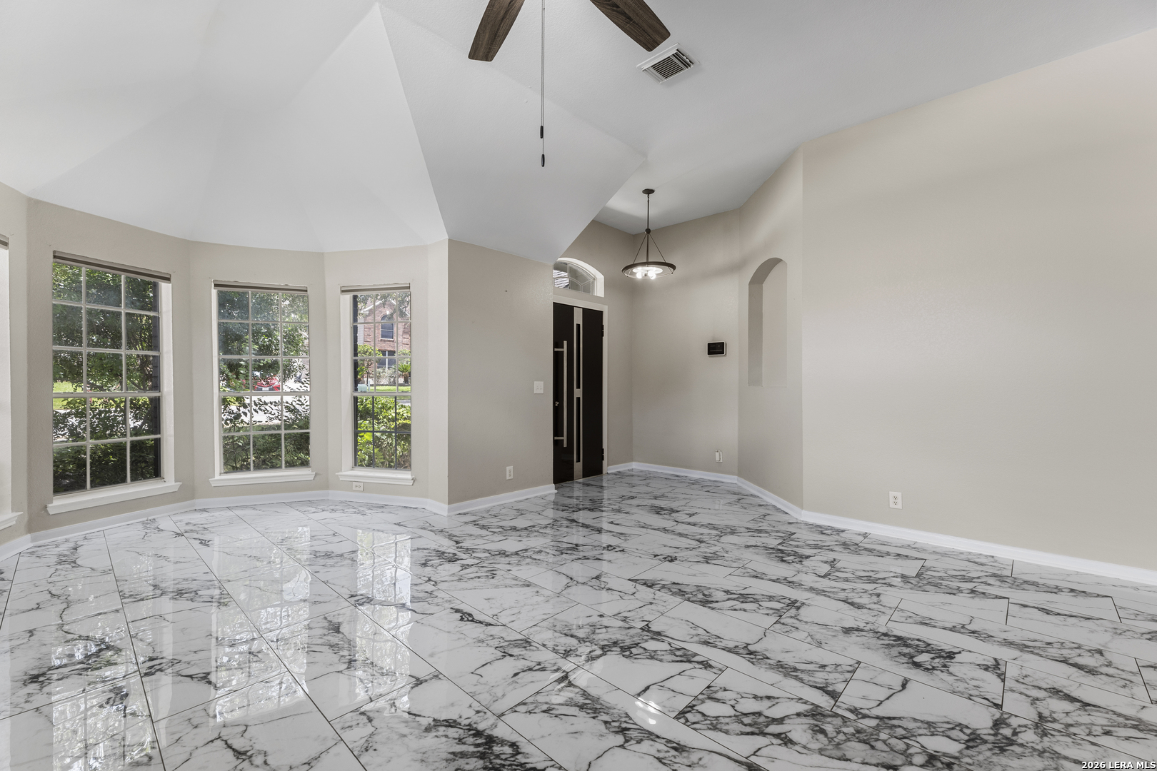 2555 Crested Heights Schertz TX 78154