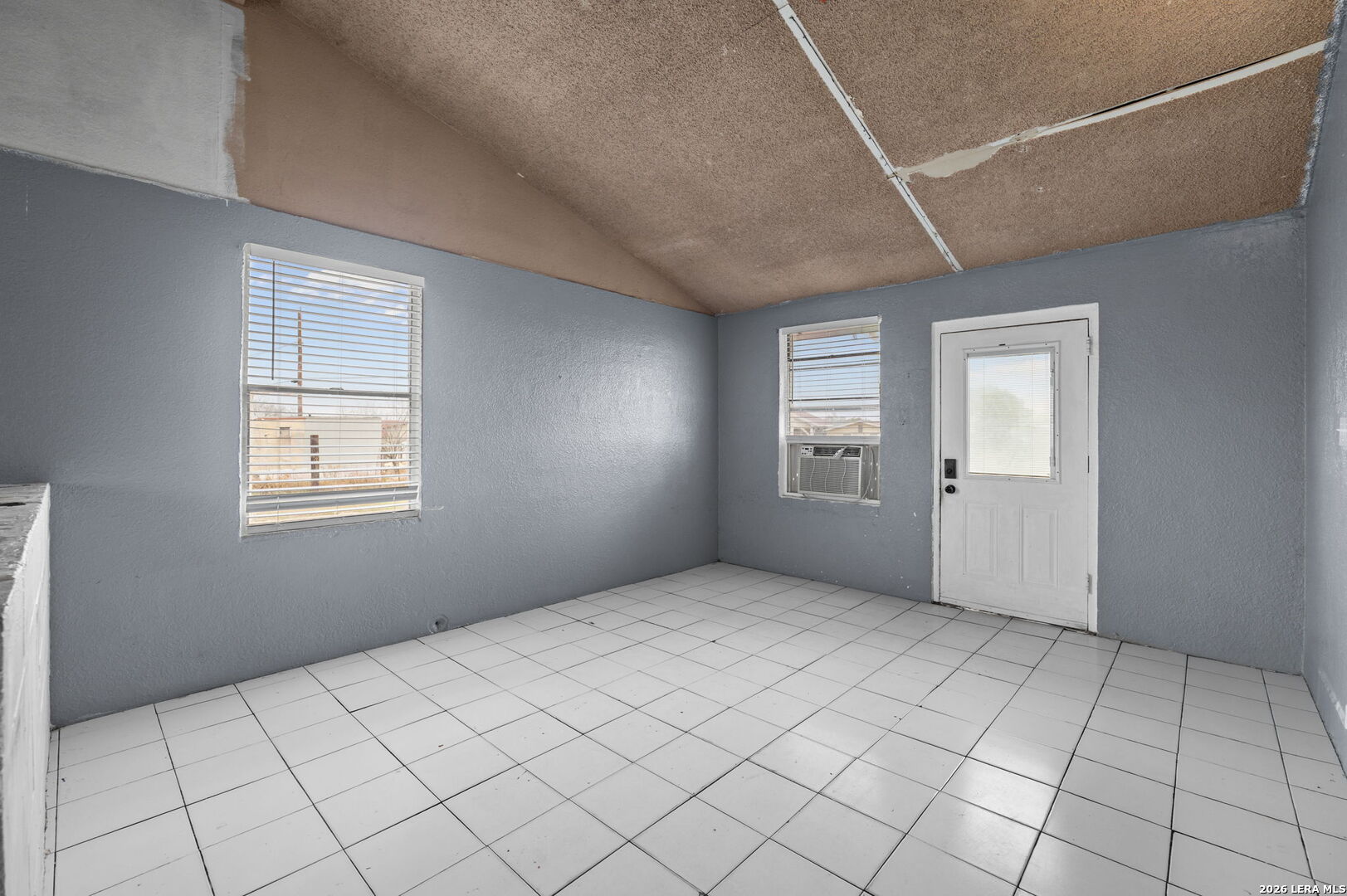 844 County Road 6846 Lytle TX 78052
