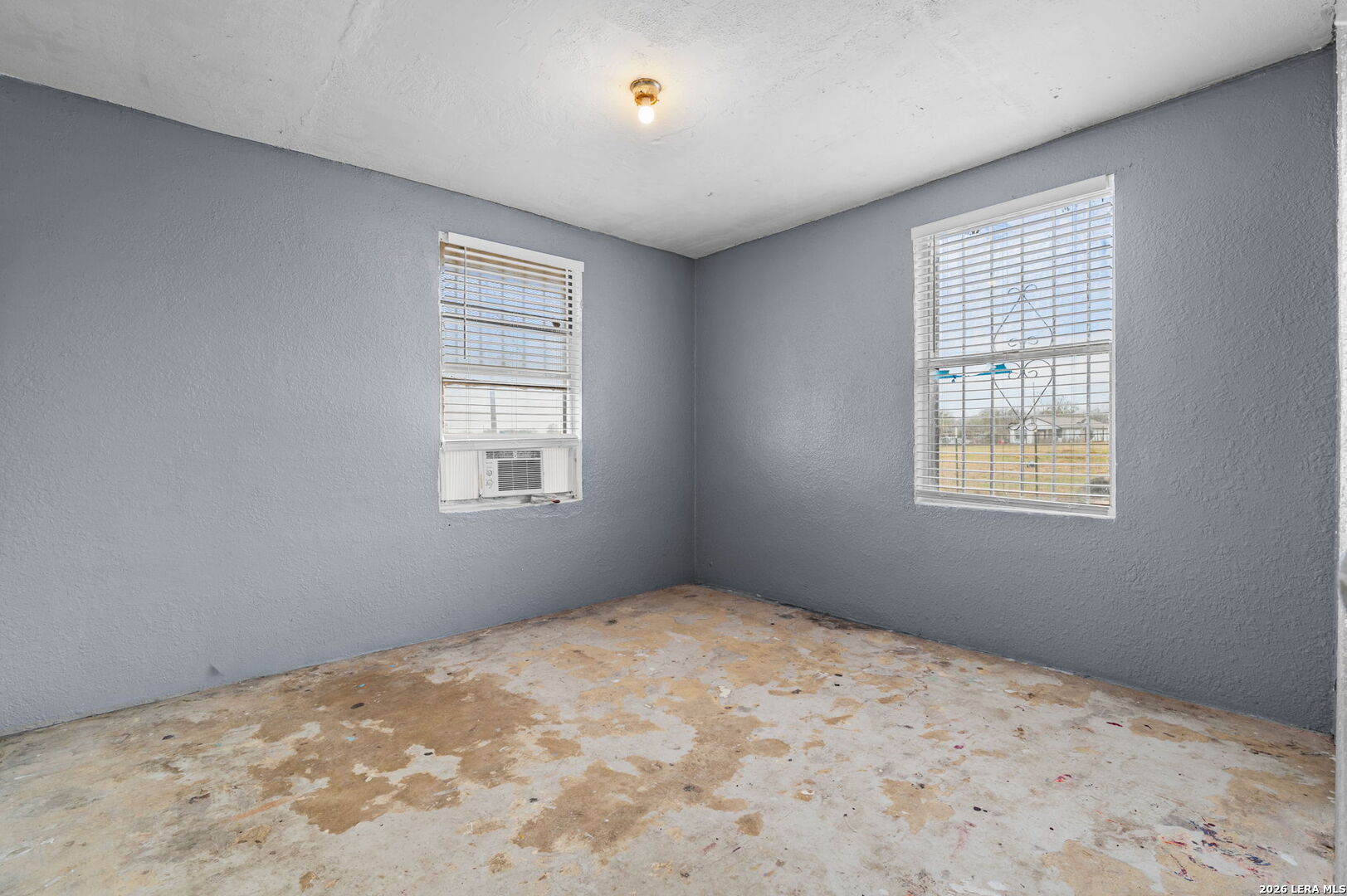 844 County Road 6846 Lytle TX 78052