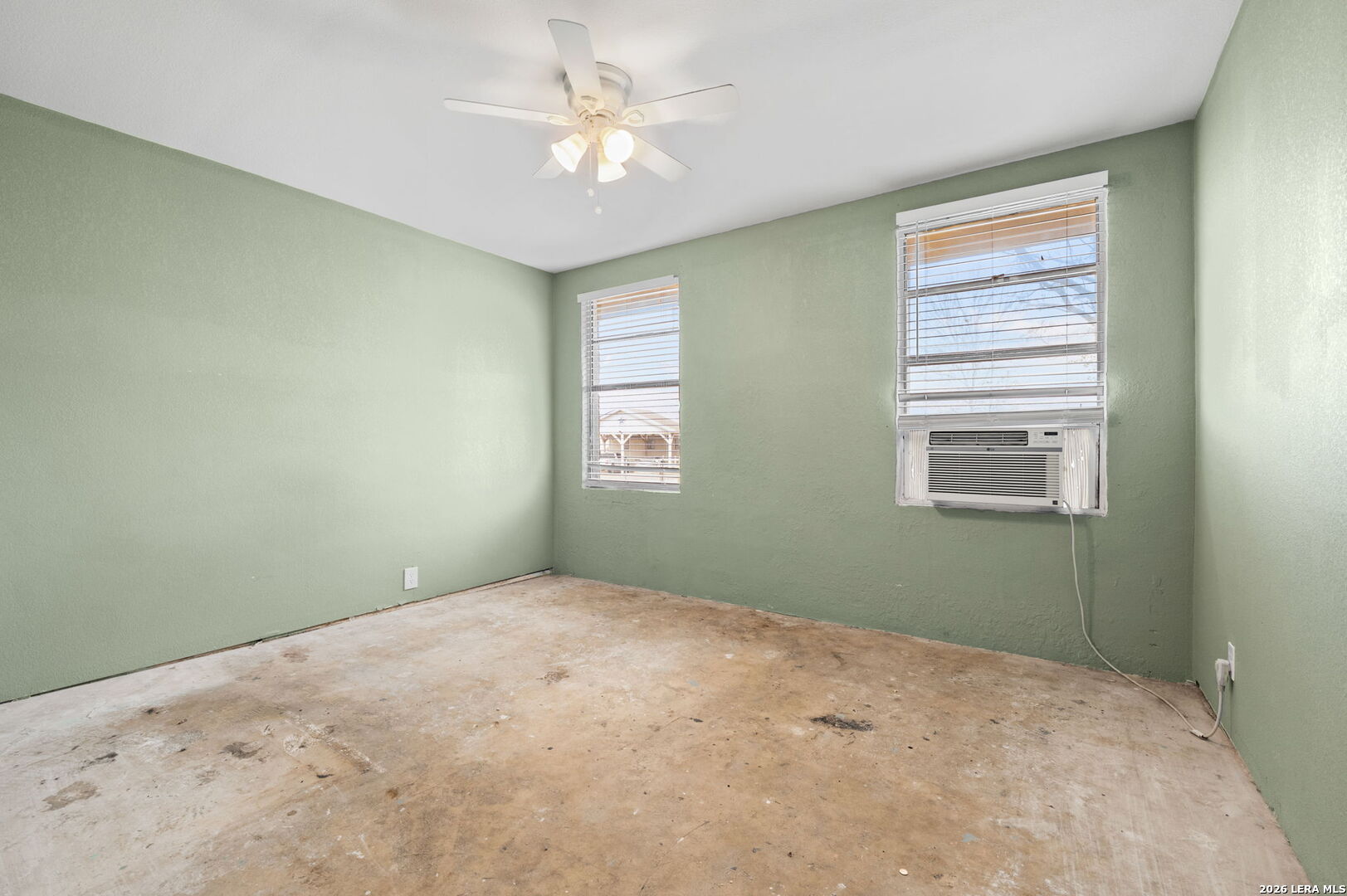 844 County Road 6846 Lytle TX 78052