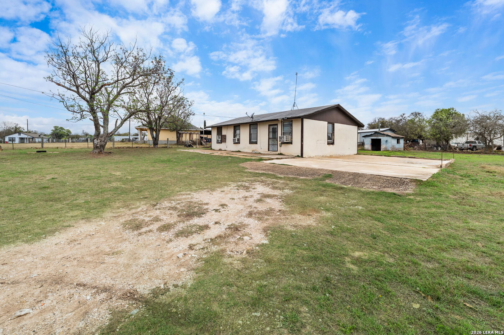 844 County Road 6846 Lytle TX 78052