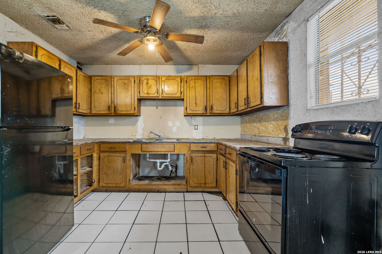 844 County Road 6846 Lytle TX 78052