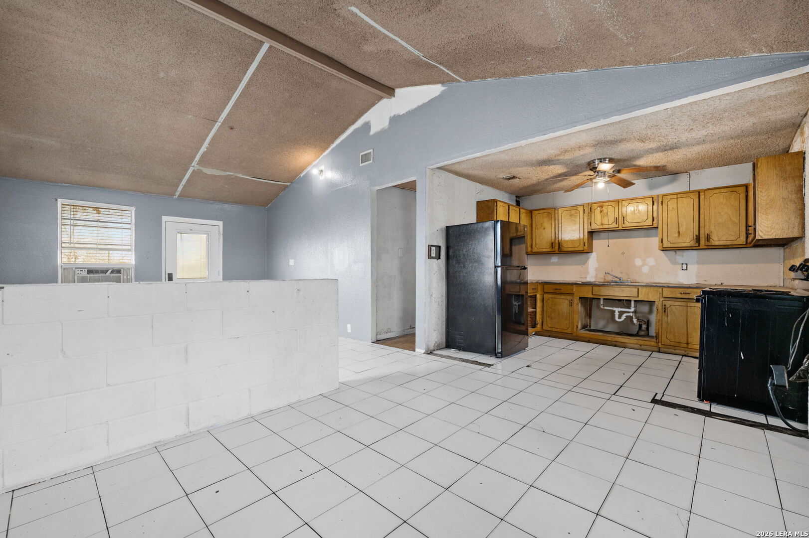 844 County Road 6846 Lytle TX 78052