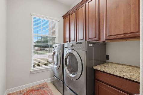 146 Sunrise Hill Castroville TX 78009
