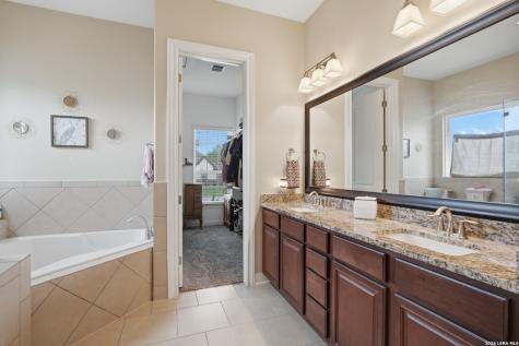 146 Sunrise Hill Castroville TX 78009