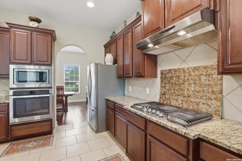 146 Sunrise Hill Castroville TX 78009