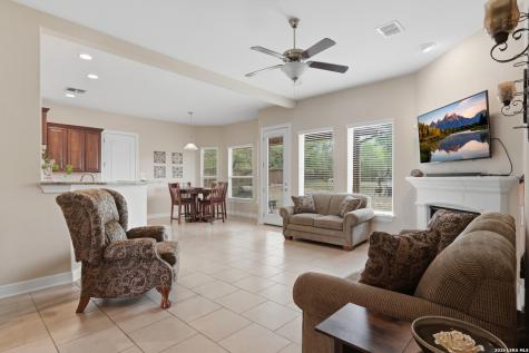 146 Sunrise Hill Castroville TX 78009