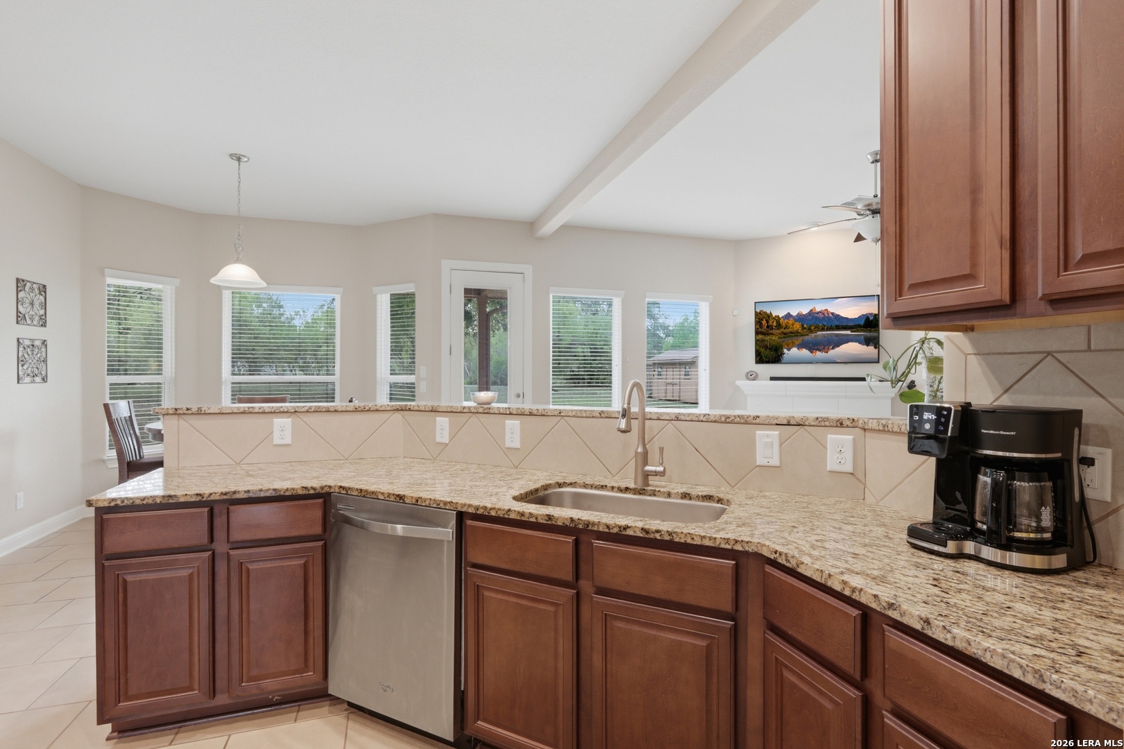 146 Sunrise Hill Castroville TX 78009