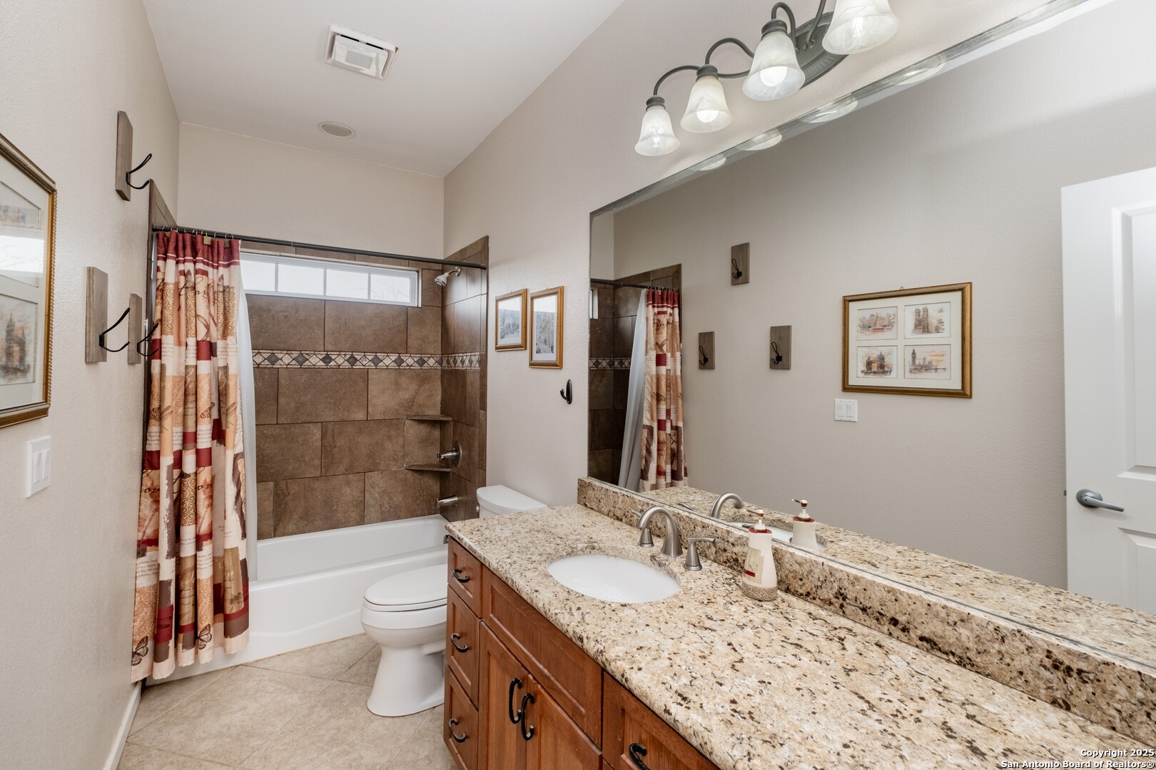 233 N Fork Bandera TX 78003