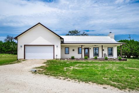233 N Fork Bandera TX 78003