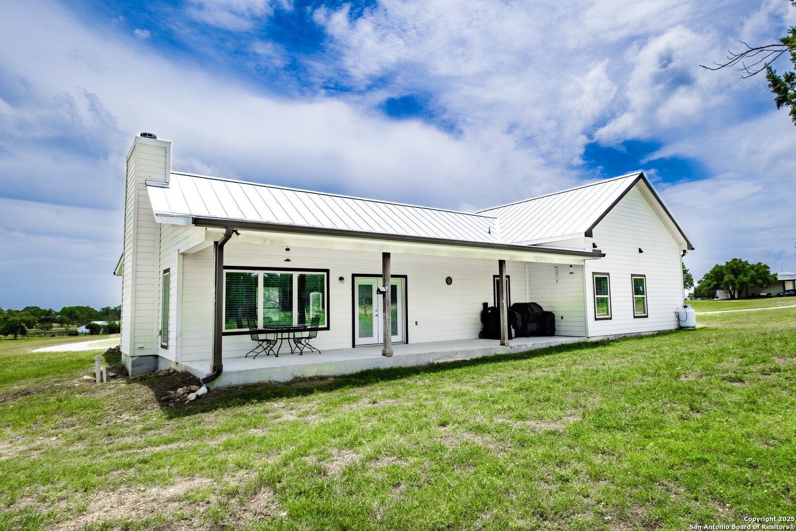 233 N Fork Bandera TX 78003