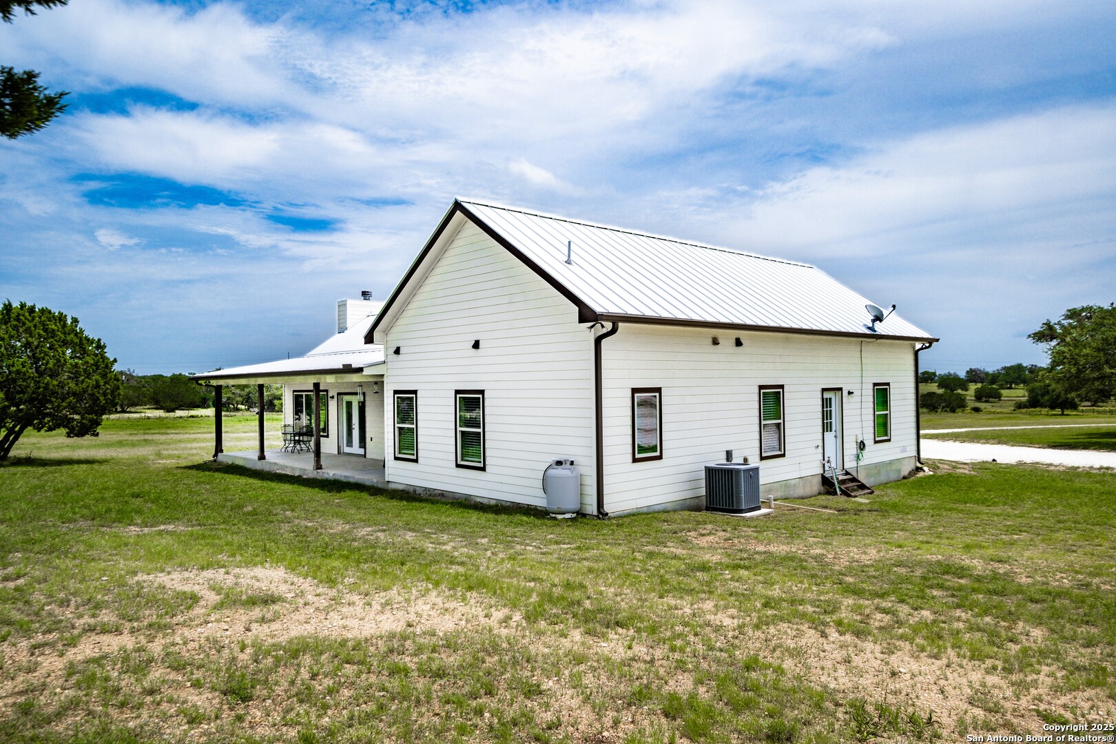 233 N Fork Bandera TX 78003