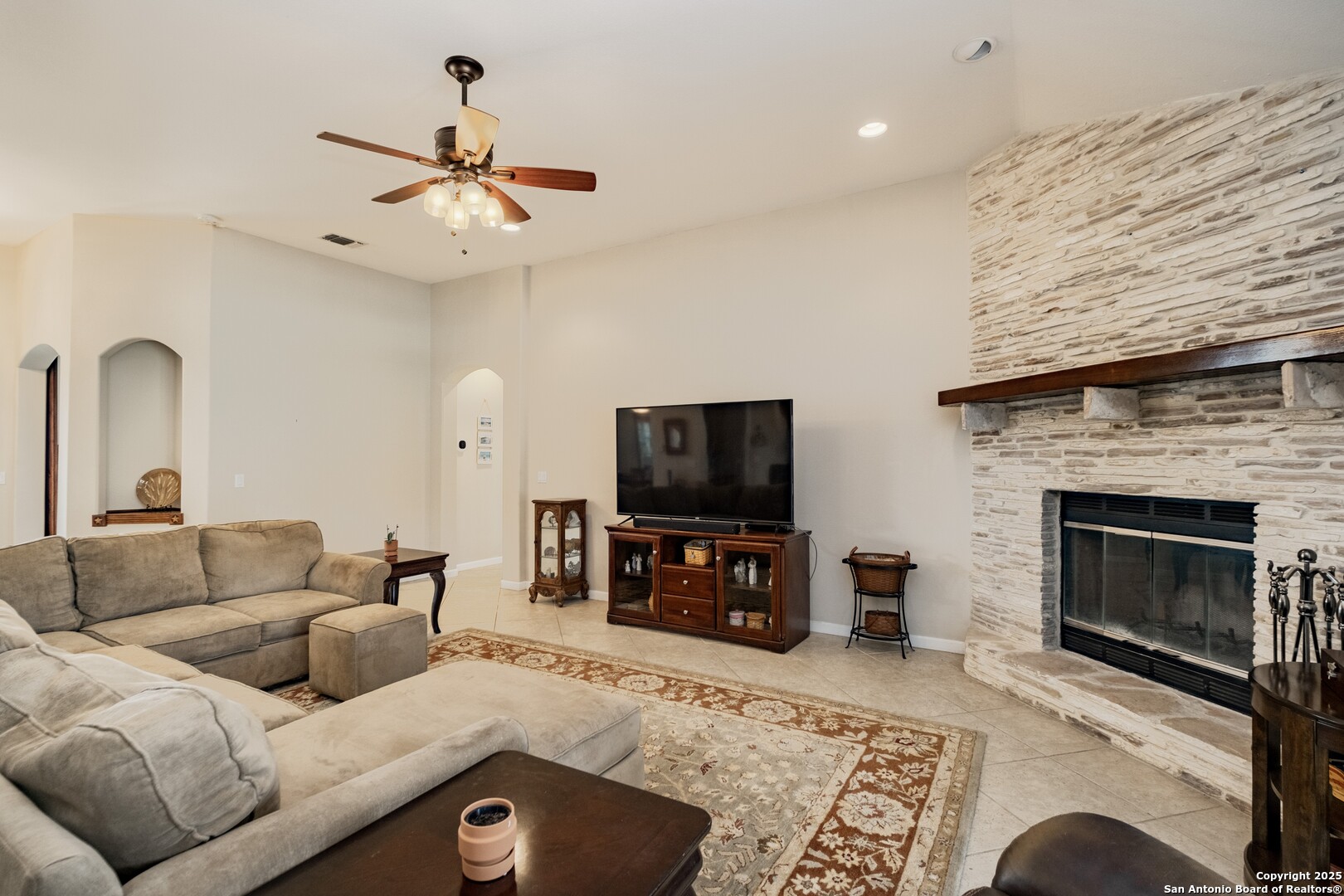 233 N Fork Bandera TX 78003