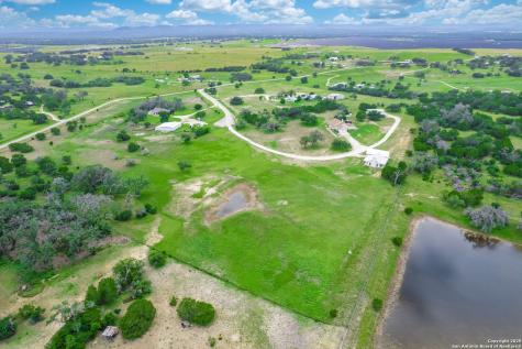 233 N Fork Bandera TX 78003
