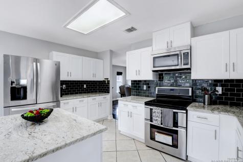 7107 Valewood View San Antonio TX 78240
