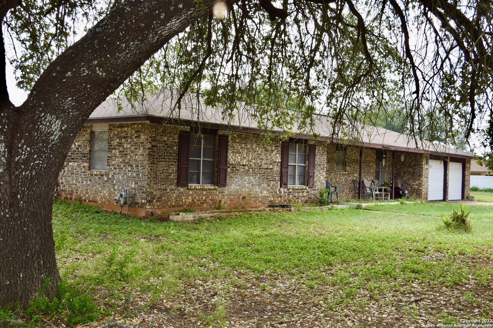 174 Encino Drive Pearsall TX 78061
