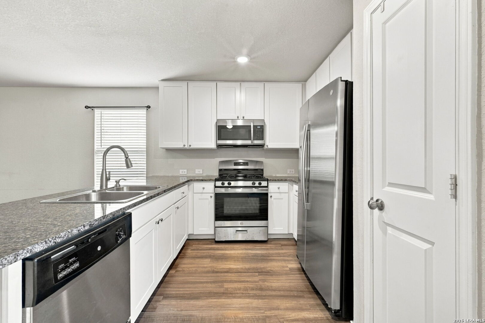 10214 Robbins Grove San Antonio TX 78245