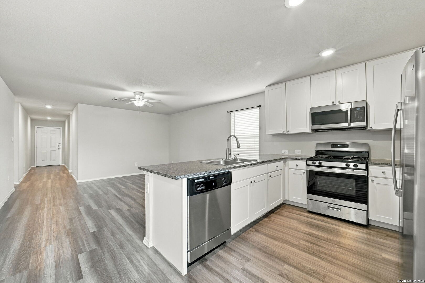 10214 Robbins Grove San Antonio TX 78245