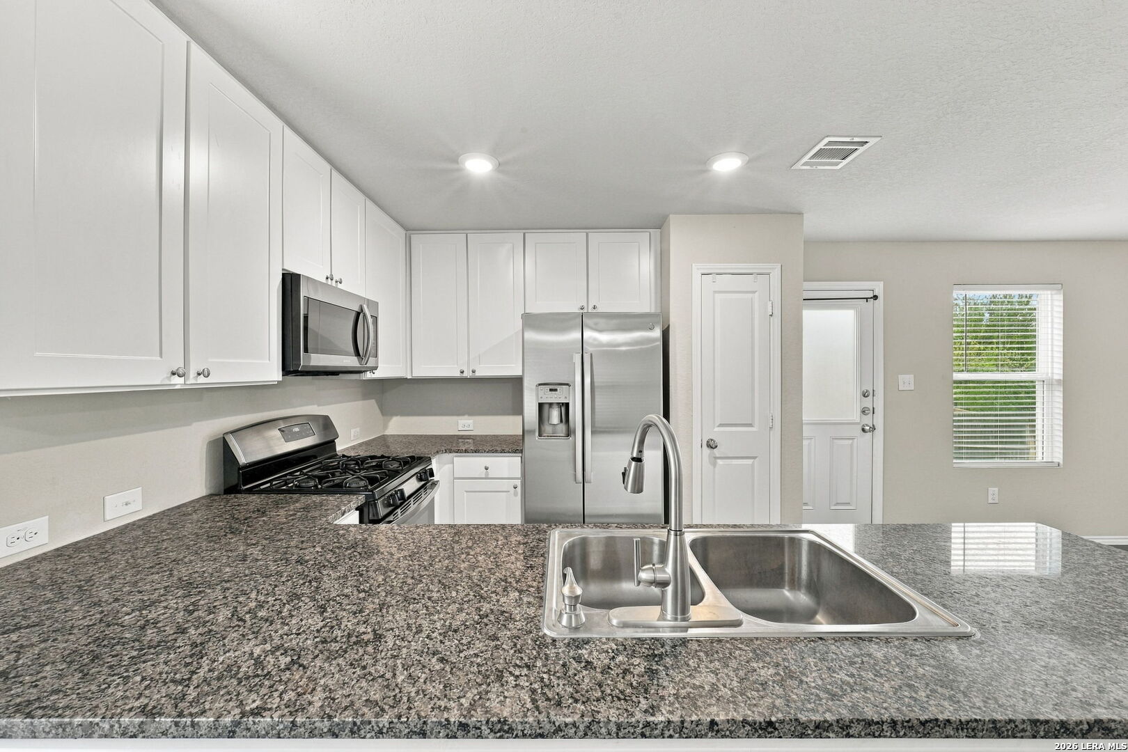 10214 Robbins Grove San Antonio TX 78245