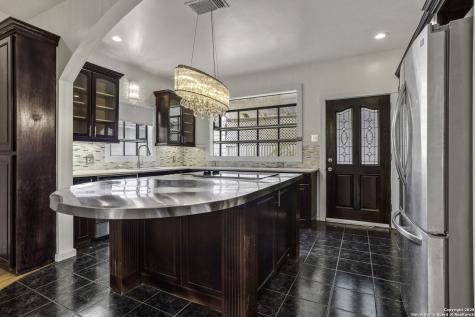 527 Kings Court San Antonio TX 78212