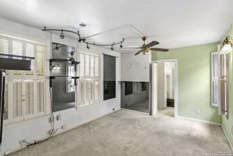 527 Kings Court San Antonio TX 78212
