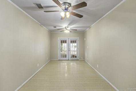 527 Kings Court San Antonio TX 78212