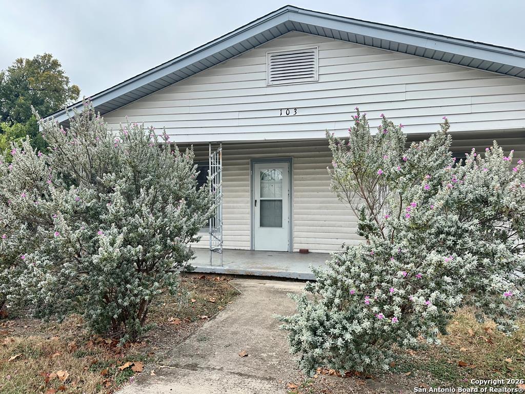 103 Jefferson Street Kerrville TX 78028