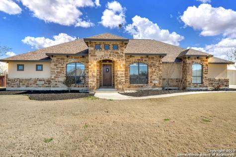 117 S Abrego Crossing Floresville TX 78114