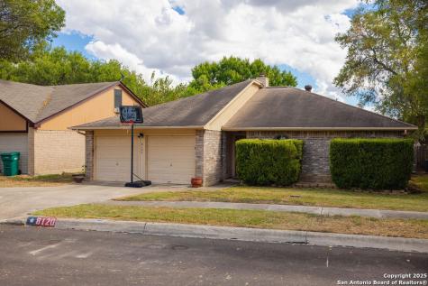 8120 Forest Dawn Live Oak TX 78233