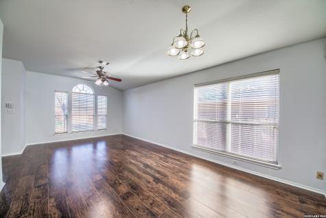 638 Heritage Way San Antonio TX 78245